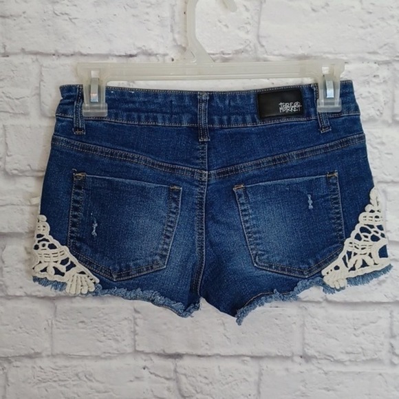Thread Market Denim Shorty Shorts Crochet Cut-off Juniors Size 3 Festival - Picture 7 of 7